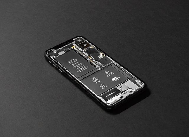 iphone5才换电池怎么反复开关机
