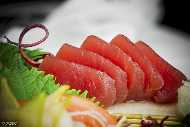 为什么有人喜欢吃生鱼片寿司啊不腥的吗